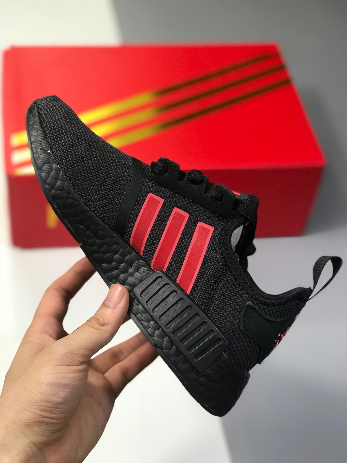 280Adidas NMD R1 中国狮头刺绣款原装巴斯夫boost鞋底 原盒原标