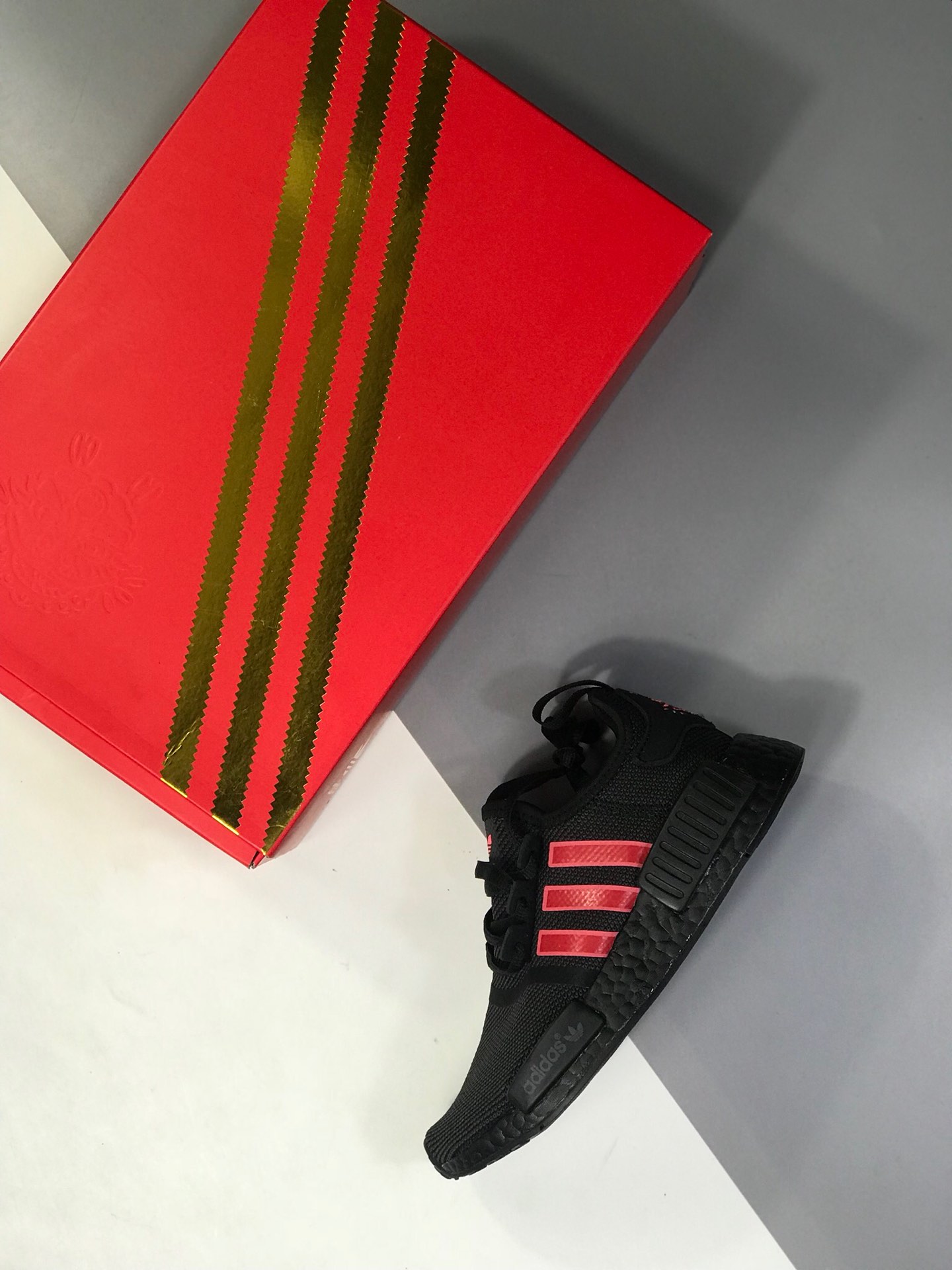 280Adidas NMD R1 中国狮头刺绣款原装巴斯夫boost鞋底 原盒原标