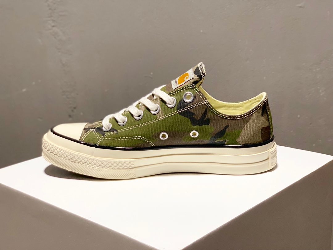 170【Carhartt WIP x Converse 最新 Chuck 70 联名系列发布】双方将两款全新配色加入帆布鞋面上能演练 Chuck 70 鞋款