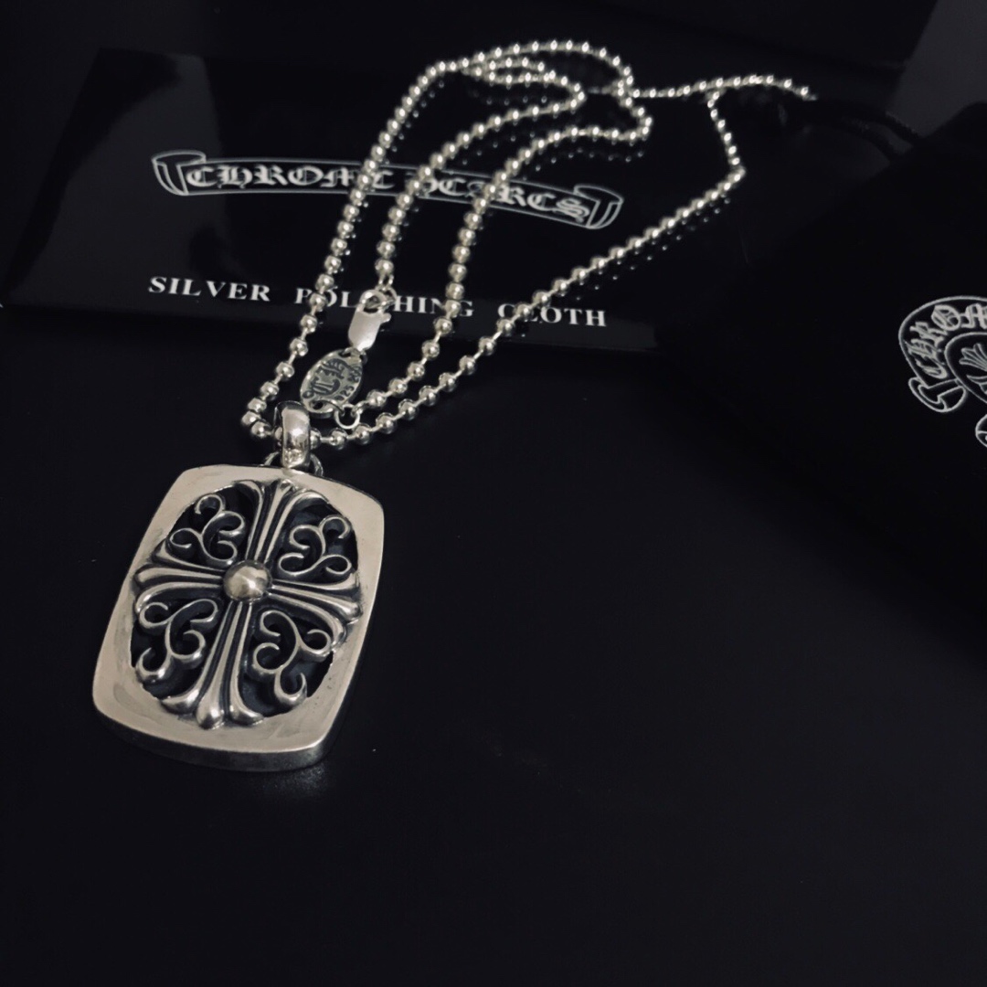 Chrome Hearts 十字架宮廷花方块吊坠 王嘉尔同款ネックレス