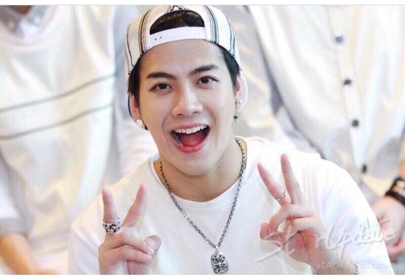 Chrome Hearts 十字架宮廷花方块吊坠 王嘉尔同款ネックレス