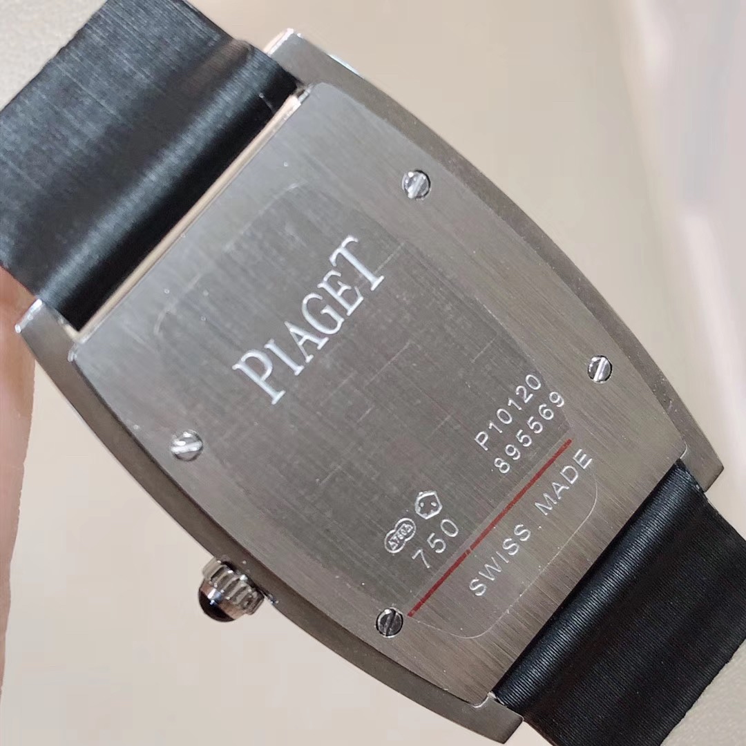 Piaget 伯爵 Limelight酒桶形系列 尺寸27 x 38毫米 镶饰方形美钻 黑色陶瓷表冠