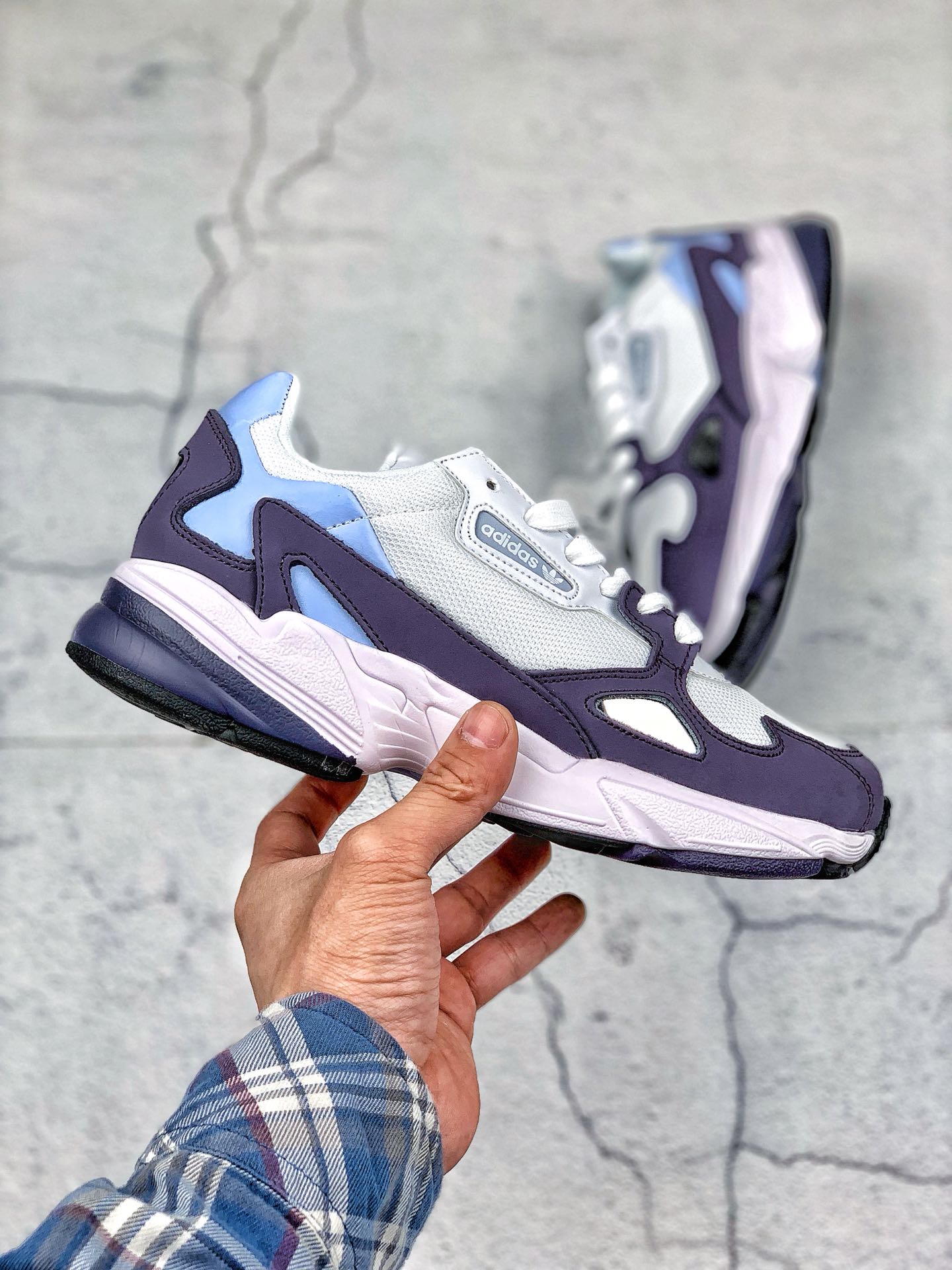 adidas falcon ee9311