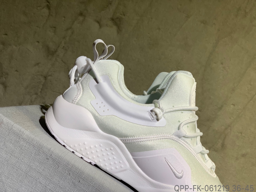 110 Nike Air Huarache City Move 华莱士