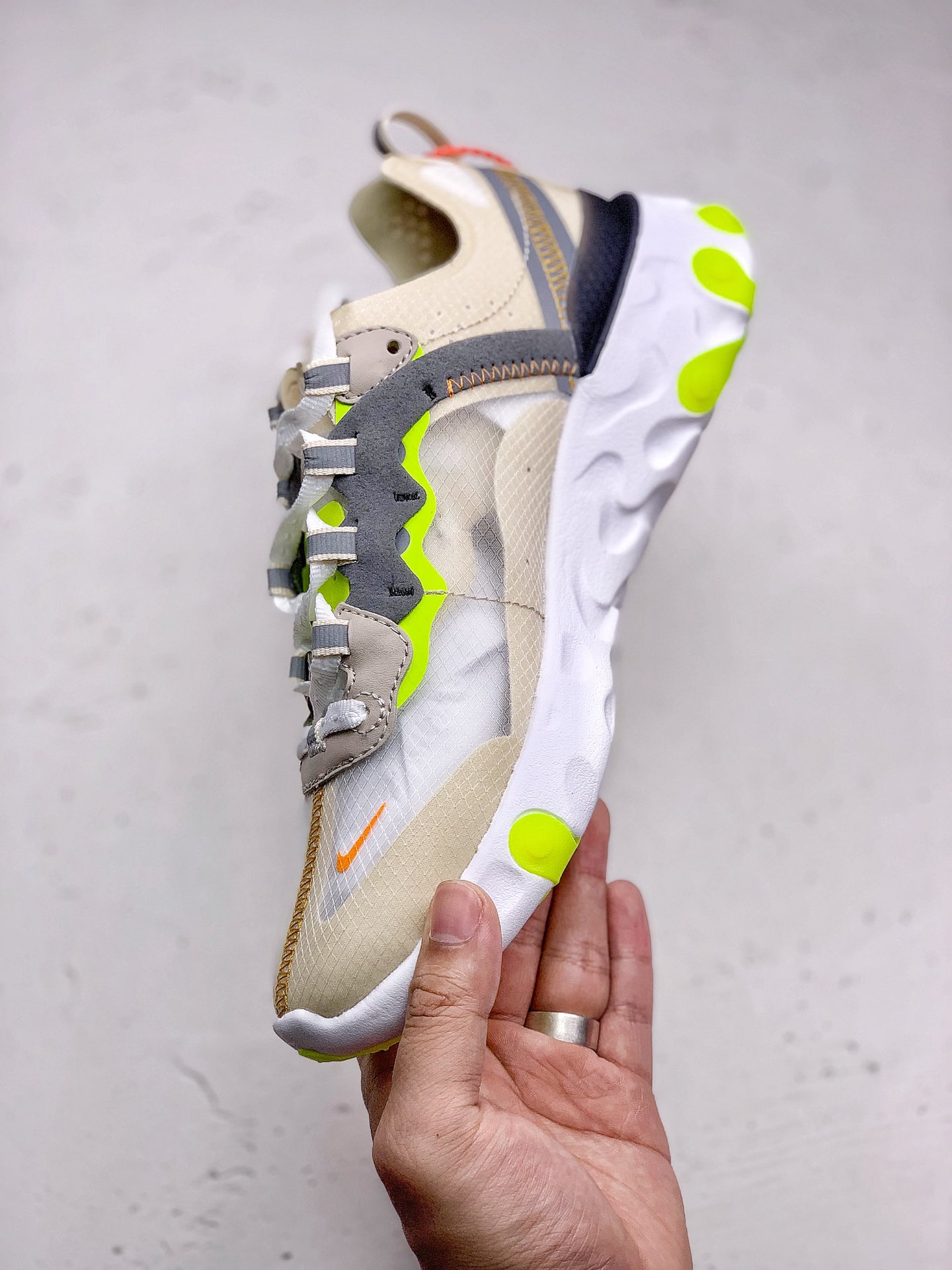 140 Nike React Element 87 极致科技极具先锋实验性质的设计核心理念