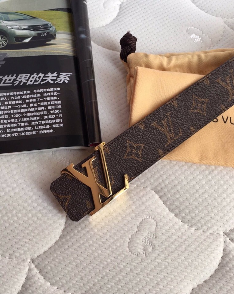 配全套包装盒LV咖格料进口磨砂底腰带