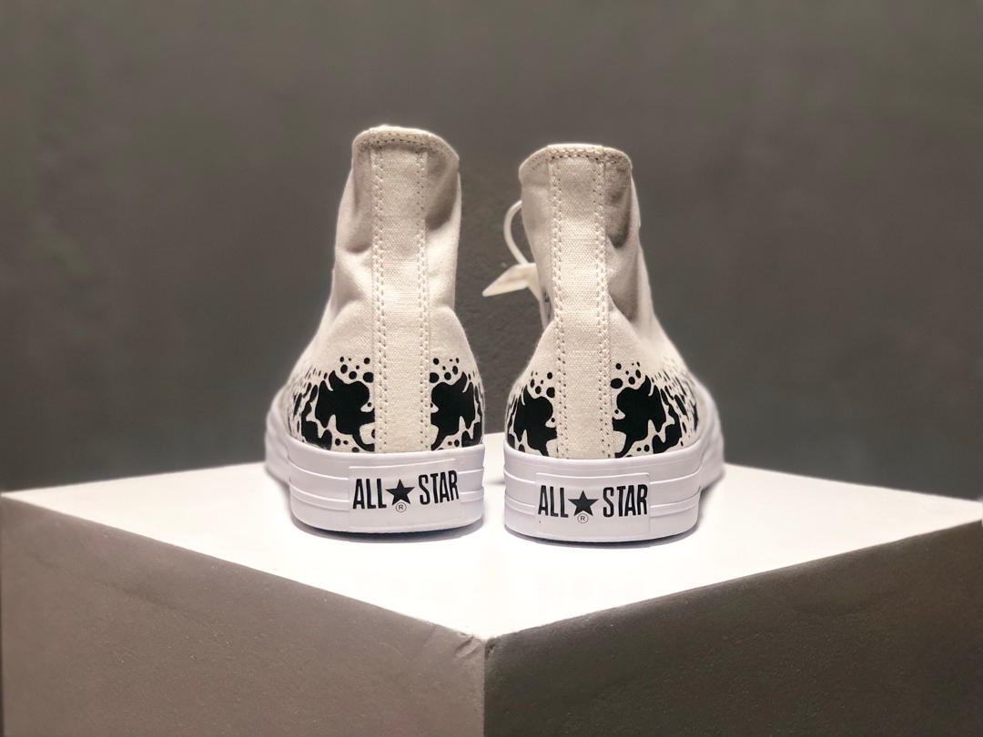 150匡威converse all star sp ox 黑色波点鞋面波点还原了Converse的经典之作！