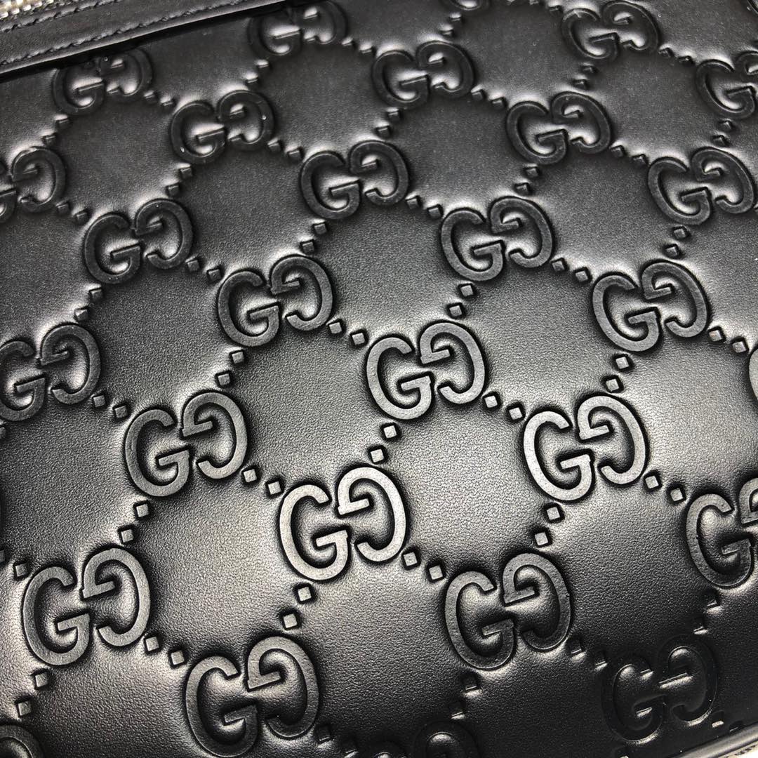 GUCCI古驰GG压印小号扁平邮差包406410