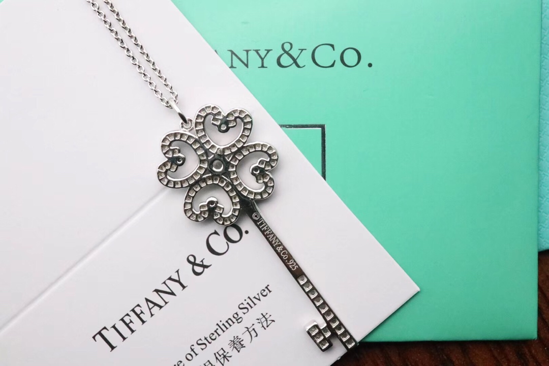 Tiffany & Co. Tiffany&Co 四叶草爱心毛衣链钥匙 心形四叶草钥匙