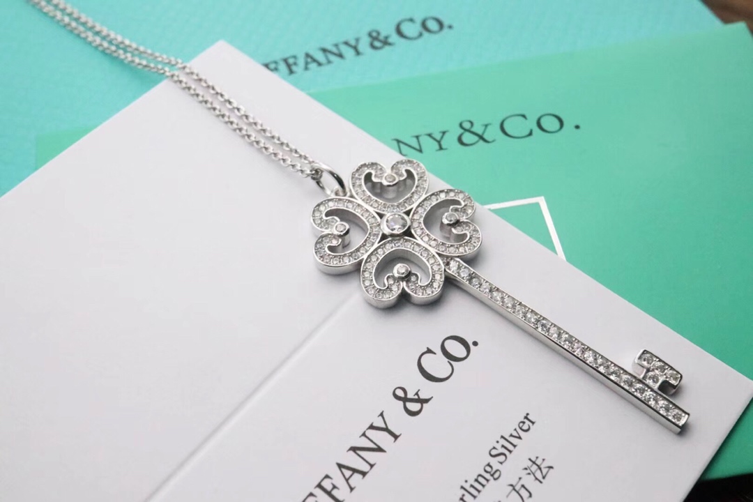 Tiffany & Co. Tiffany&Co 四叶草爱心毛衣链钥匙 心形四叶草钥匙
