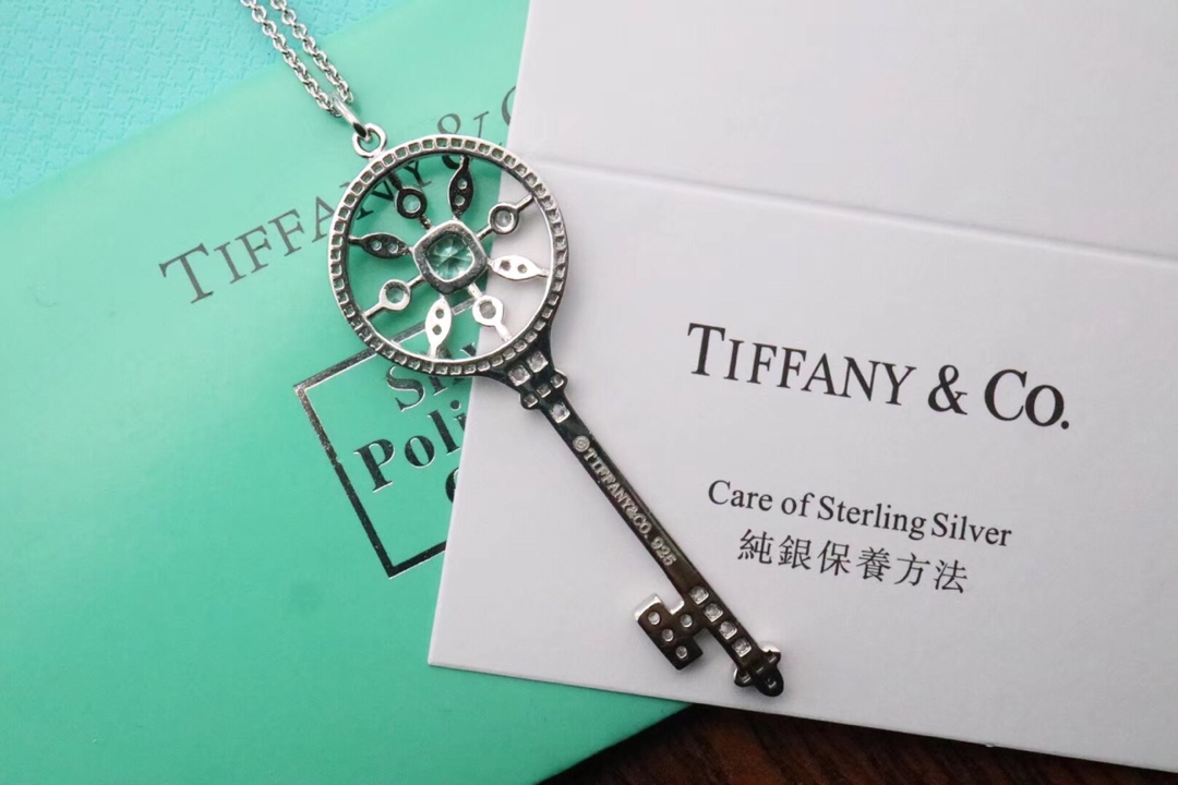 Tiffany & Co. 925纯银白钻太阳花 毛衣链圣诞节 太阳花钥匙 打开心扉永远是众人瞩目的焦点
