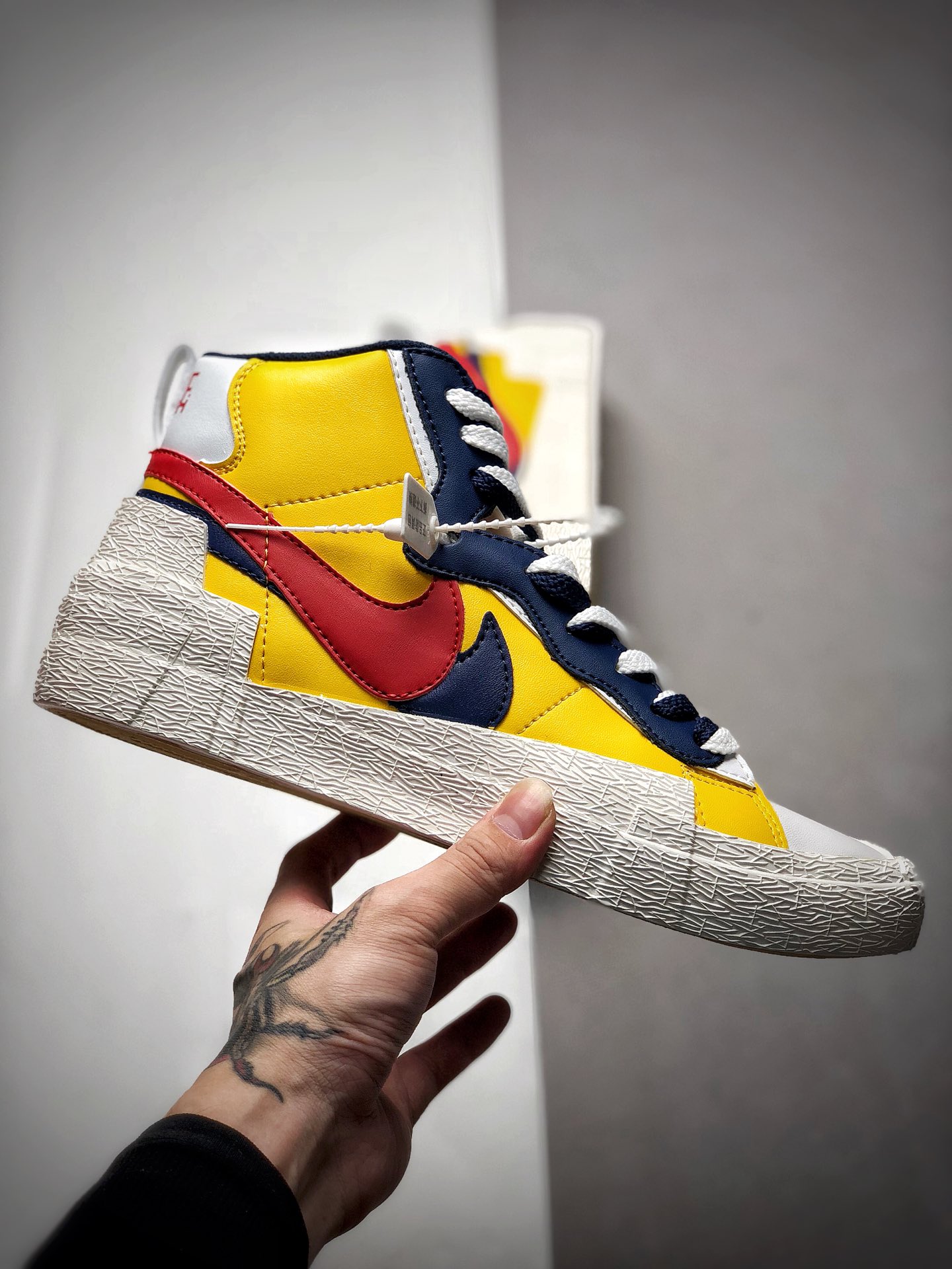 220 日式解构美学品牌SACAI联名 x Nike Blazer High”Black University Blue”重叠设计前卫开拓者高帮百搭板鞋“黑白天蓝”BV0072-001