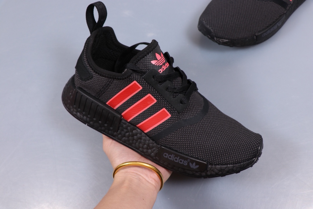 280  Adidas 阿迪达斯 NMD_R1 猪年限定 全掌爆米花大底休闲跑步鞋 G27576 正确抽屉原盒 内赠刺绣狮头防尘袋和黑红鞋带一副 中国元素十足