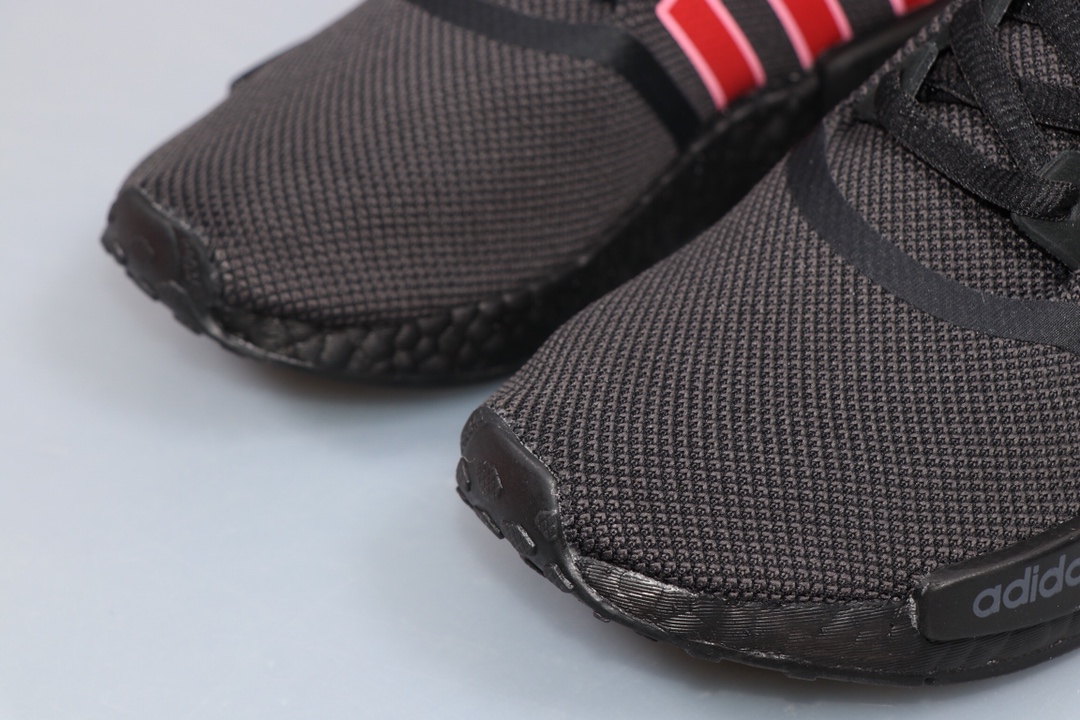 280  Adidas 阿迪达斯 NMD_R1 猪年限定 全掌爆米花大底休闲跑步鞋 G27576 正确抽屉原盒 内赠刺绣狮头防尘袋和黑红鞋带一副 中国元素十足