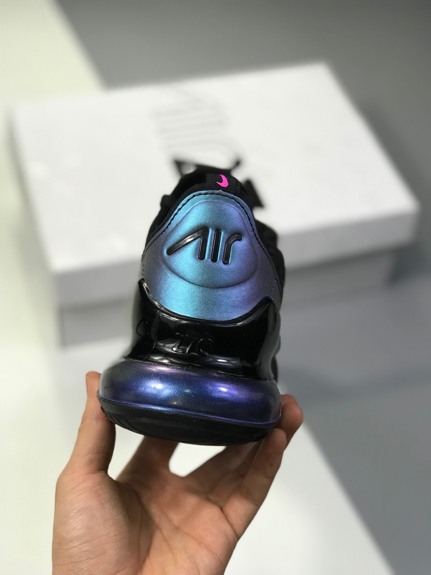180公司级 耐克 Nike Air Max 270 公司级半掌气垫 采用大网贾卡网面制作鞋面 使整双鞋子更富有层次感