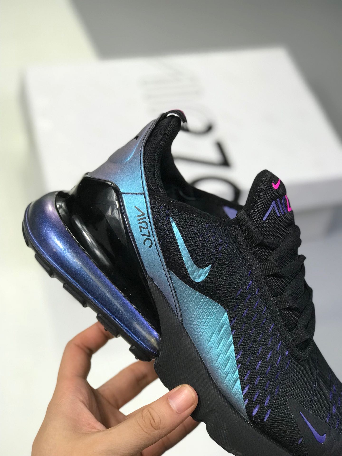 180公司级 耐克 Nike Air Max 270 公司级半掌气垫 采用大网贾卡网面制作鞋面 使整双鞋子更富有层次感
