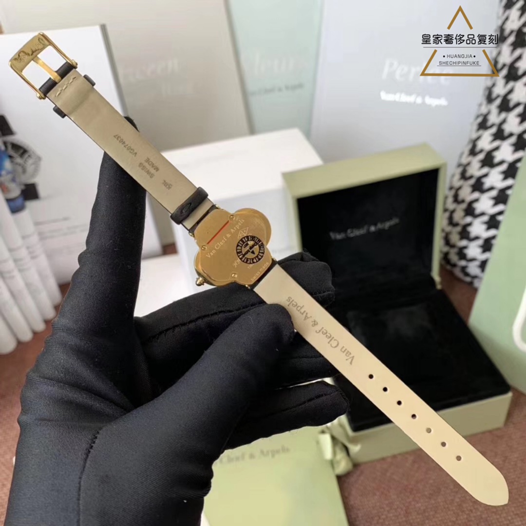 Van Cleef & Arpels 独家 Vca梵克雅宝Alhambra Vintage四叶草系列