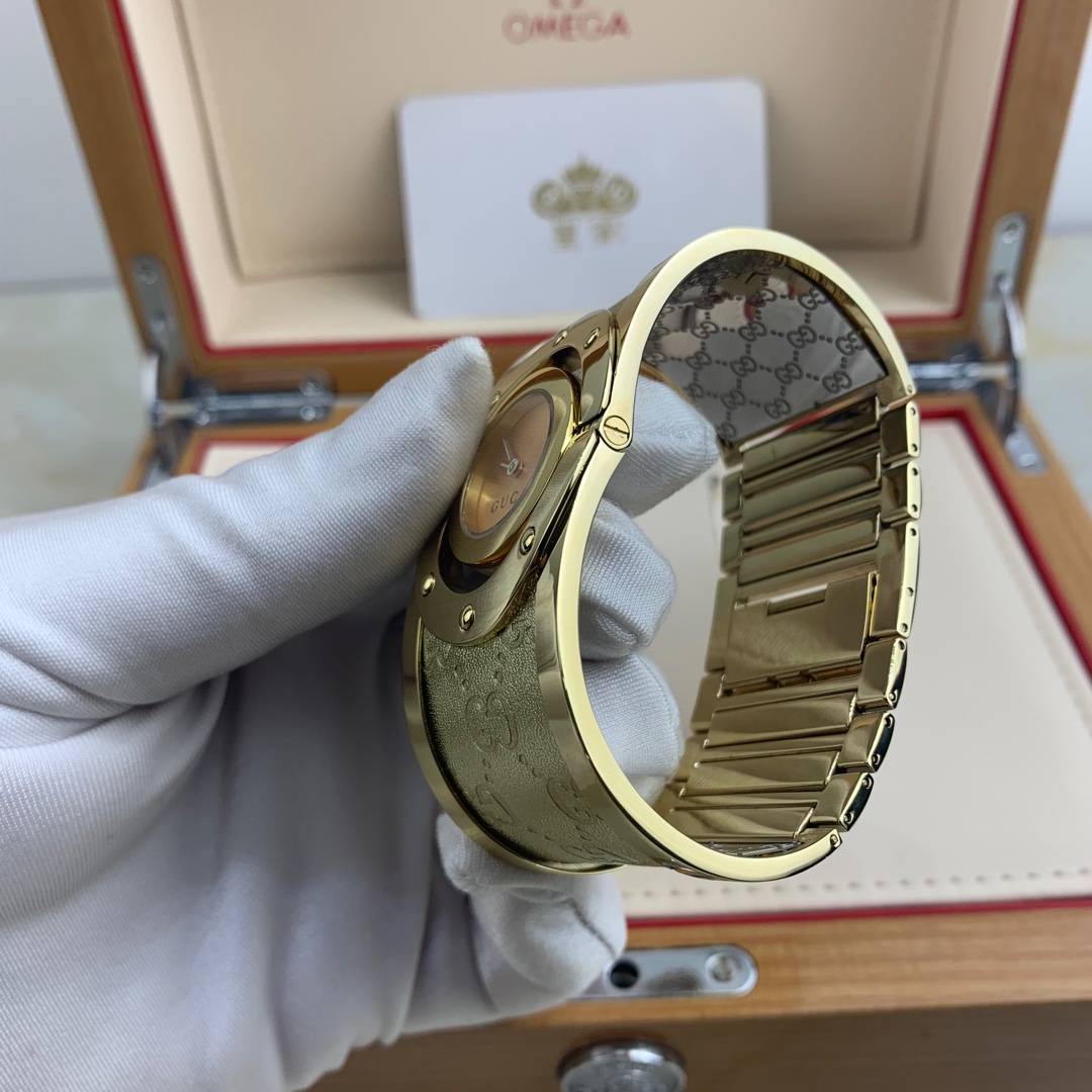 Gucci 皇家 古驰手镯女款腕表