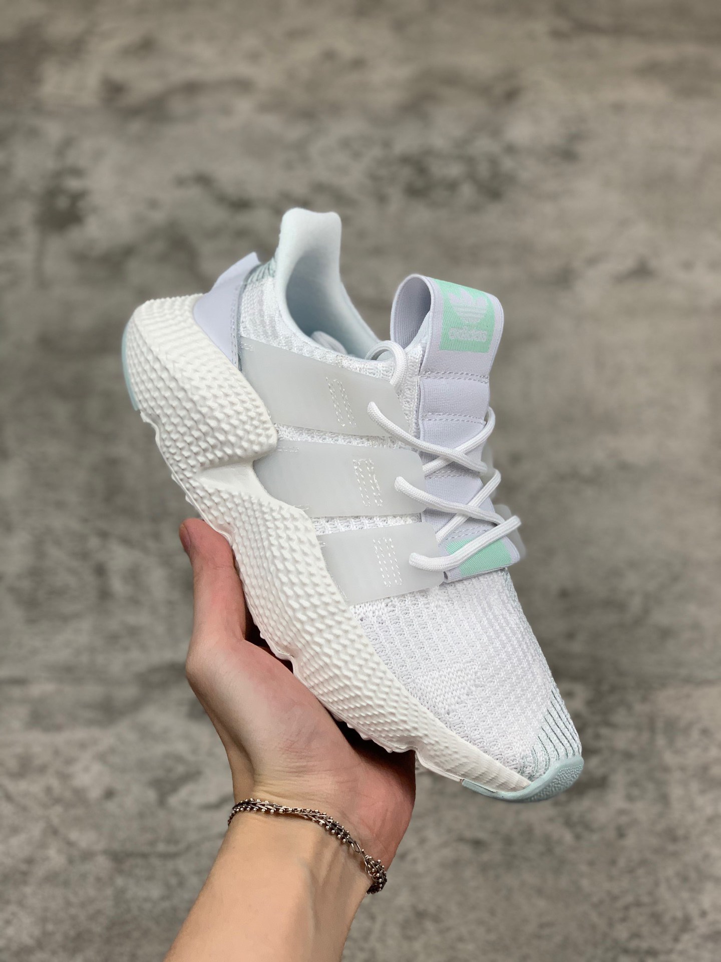 170新配色 刺猬系列Adidas CLIMACOOL EQT 清风“恐惧鲨鱼”融入EQT 的外观轮廓