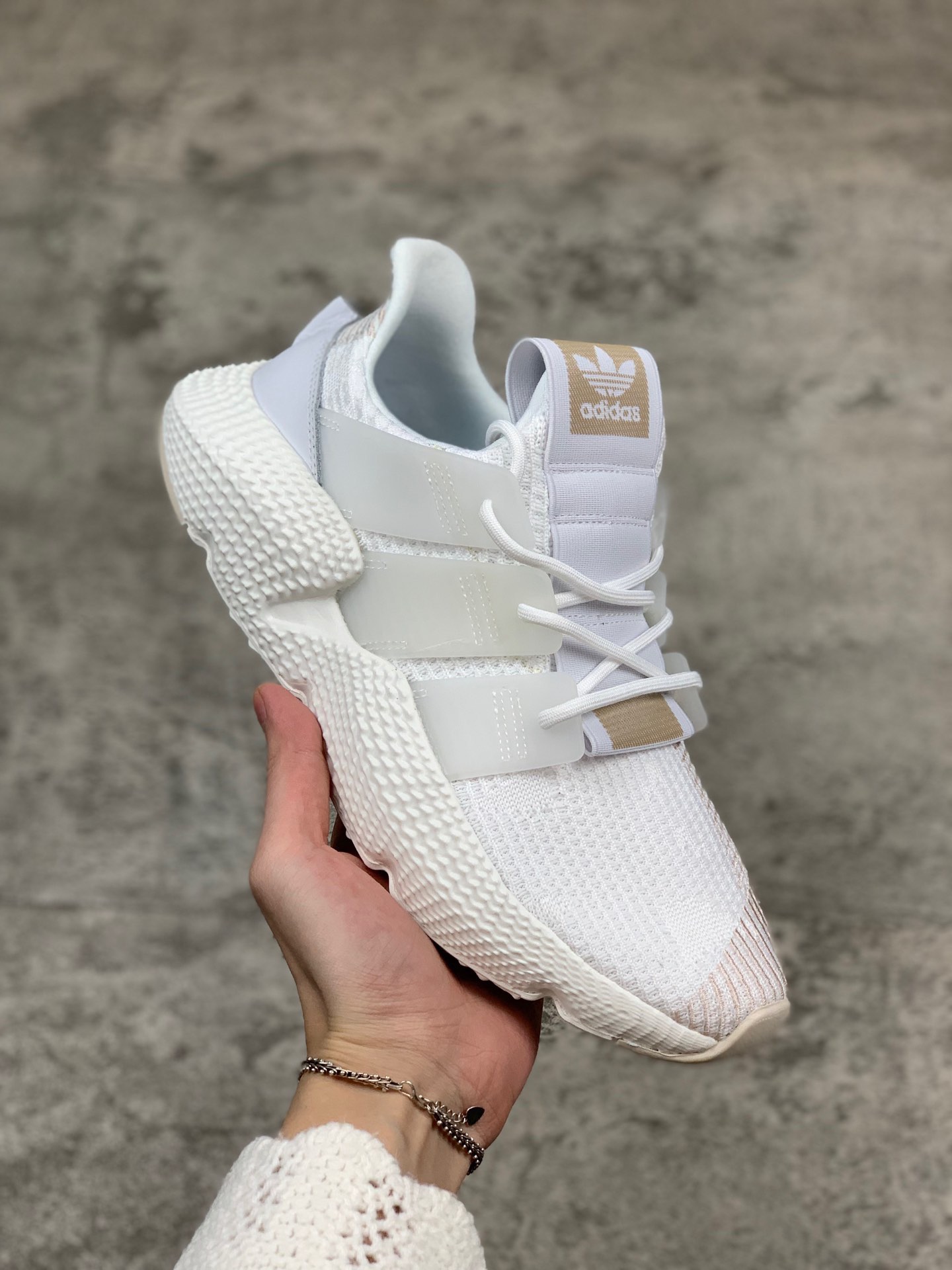 170新配色 刺猬系列Adidas CLIMACOOL EQT 清风“恐惧鲨鱼”融入EQT 的外观轮廓