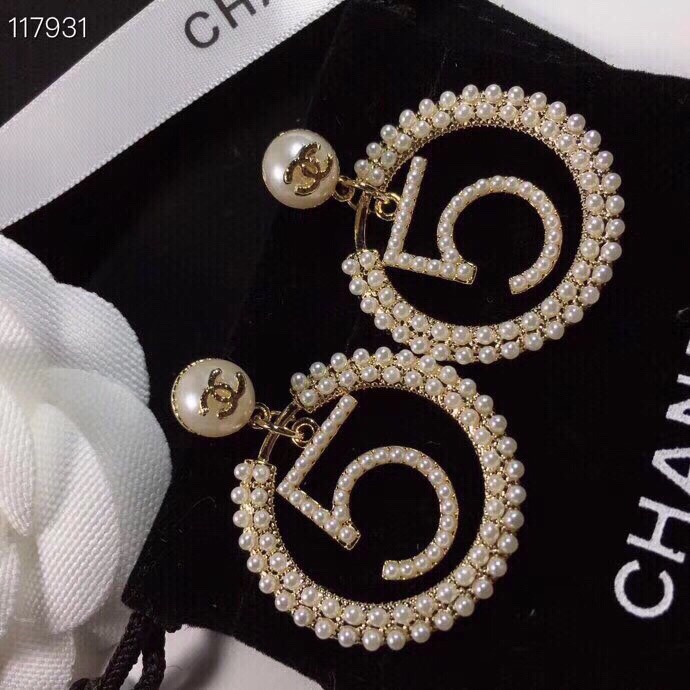 chanel gold crystal spiral cc stud earrings
