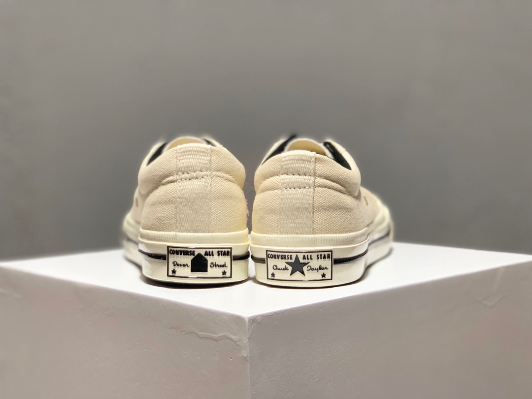 170Converse 匡威 One Star 联名款帆布低帮休闲板鞋 DSM一星 该款由川久保玲开设的时尚品牌集合