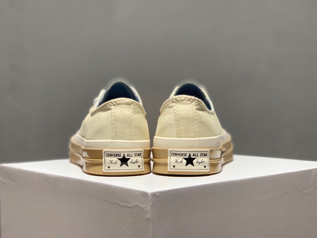 170Converse 1970s 提拉米苏 奶茶配色官方全新鞋楦定型，双围条加布，官方聚醚发泡高弹PU蓝底