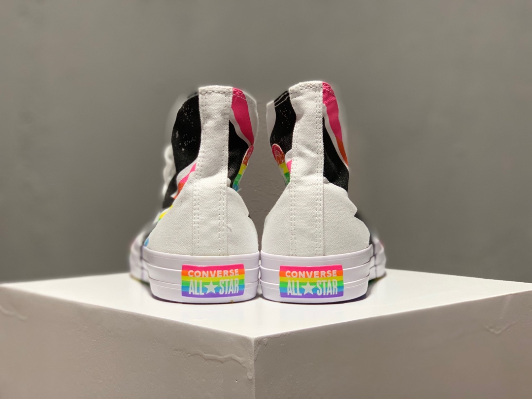 200  LGBT骄傲月限定配色匡威Converse All Star Chuck 1970 ”Pride Pack” Hi高帮经典休闲运动硫化板鞋“渐变彩虹颗粒特闪电”165716C 白黑闪电