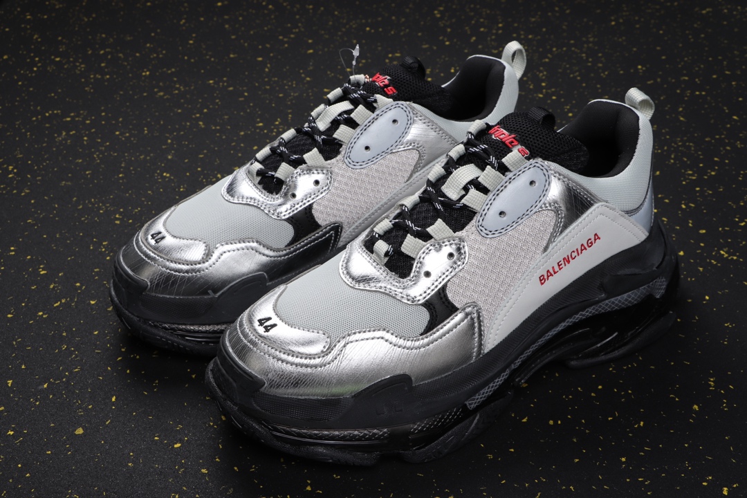 yeezy synth uk5 5 Men s Fashion Carousell Singapore