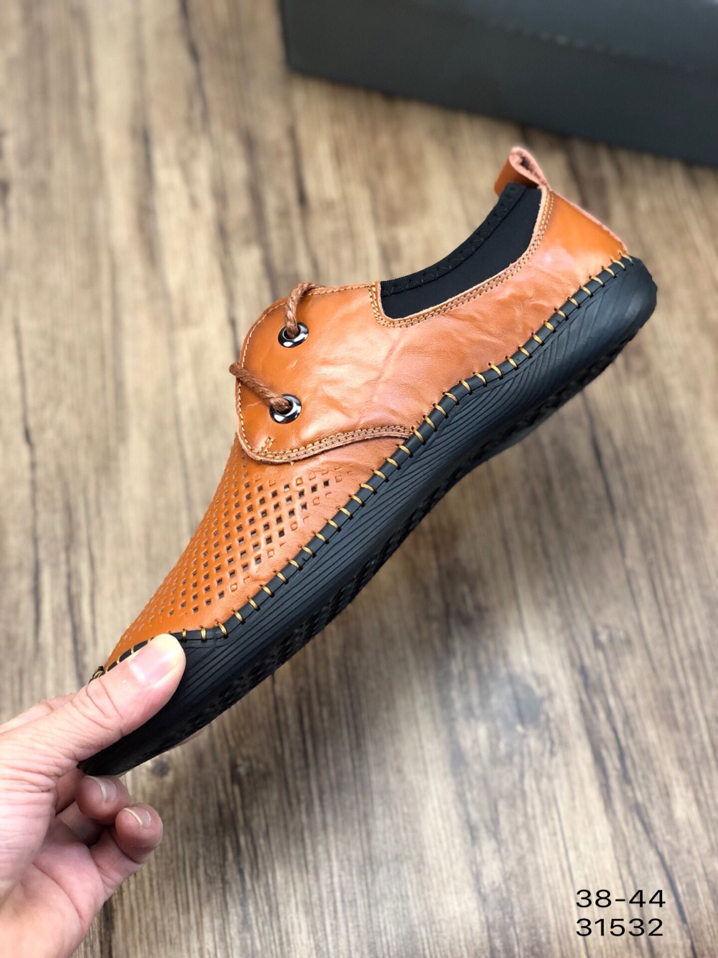 125ECCO爱步 男鞋19春夏款商务休闲镂空皮鞋！尺码：38-44 ！