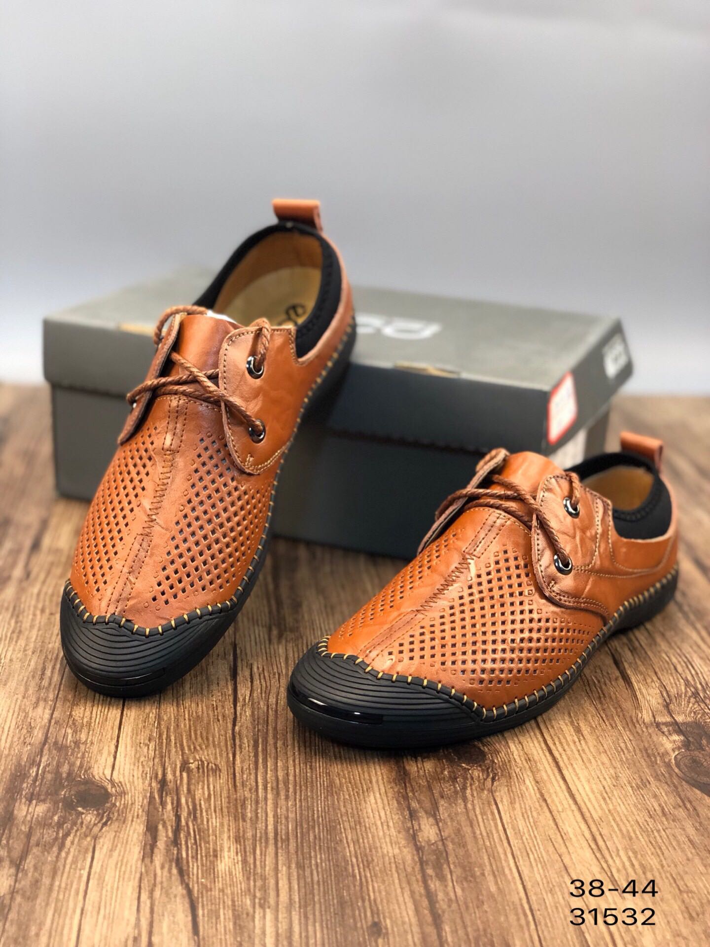 125ECCO爱步 男鞋19春夏款商务休闲镂空皮鞋！尺码：38-44 ！