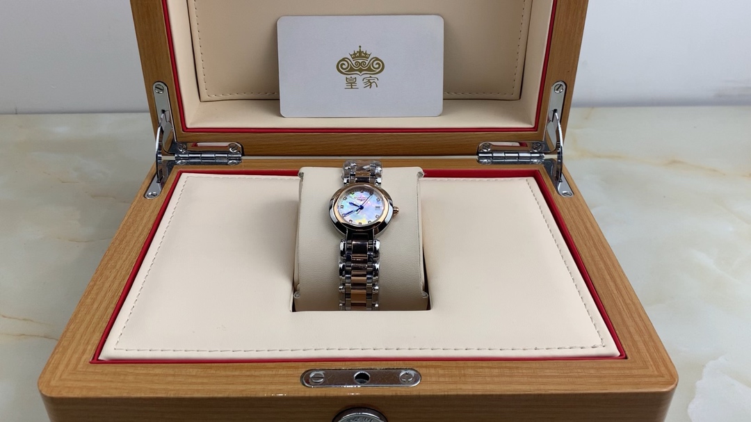 Longines 皇家 浪琴心月女款腕表视频欣赏