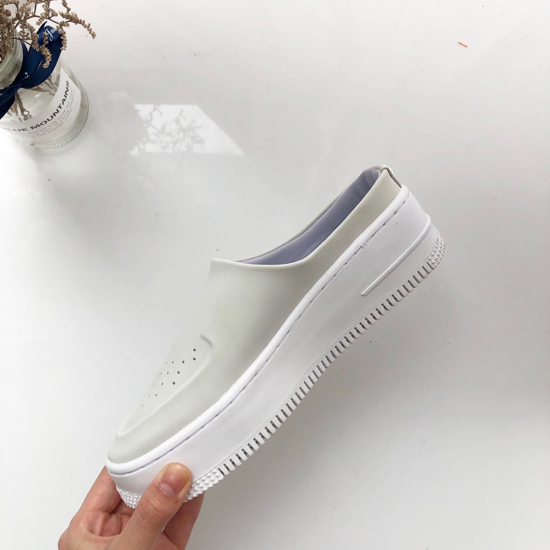 190原鞋开模 耐克NIKE AF1 LOVER XX女子运动拖鞋 货号：AO1523-100