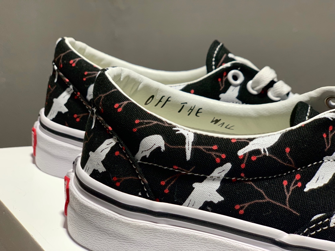 150万斯 Vans Authentic AUT ERA 黑色白鸽 和平鸽 印花滑板鞋原厂硫化大底