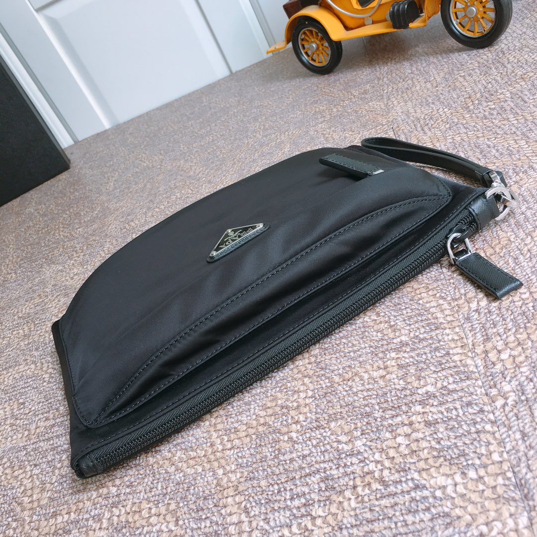 PRADA普拉达进口尼龙新款布手包2NH007