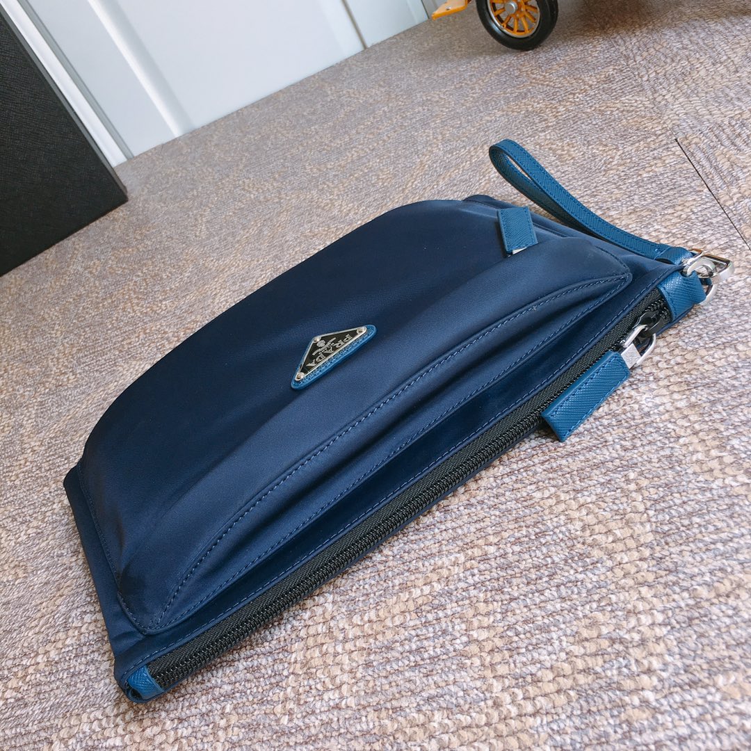 PRADA普拉达进口尼龙新款布手包2NH007