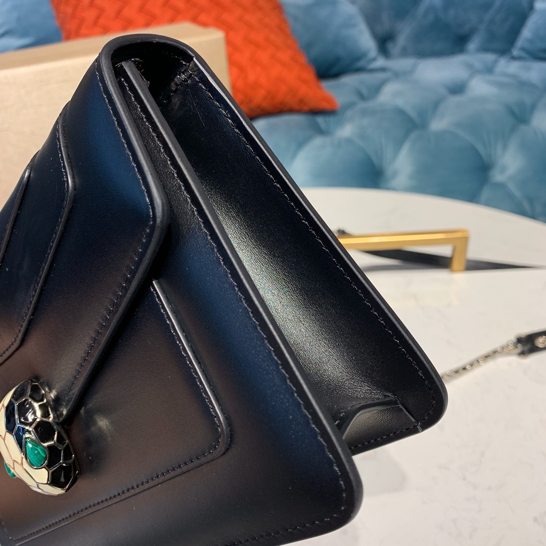 BVLGARI宝格丽Serpenti系列进口原单牛皮斜挎包61885