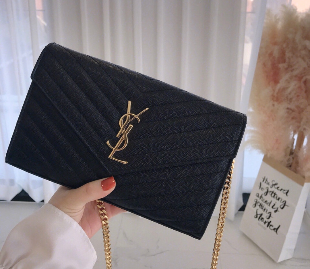 YSL MONOGRAM WOC 22.5CM 鱼子酱信封包 377828黑色/金扣