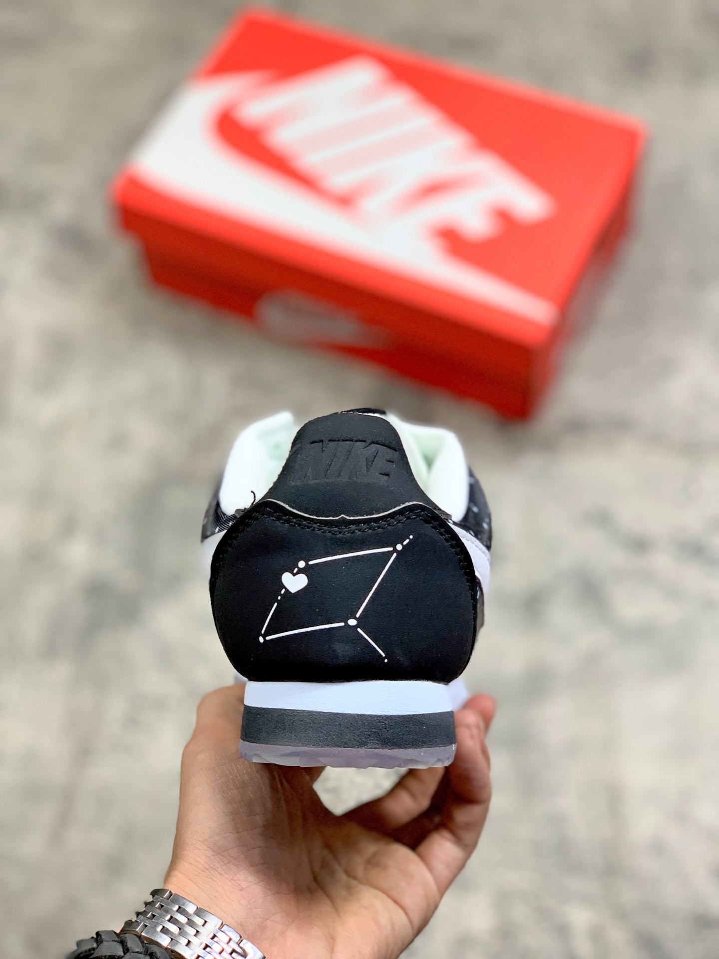 75Nike/耐克 CORTEZ 阿甘轻便运动跑鞋