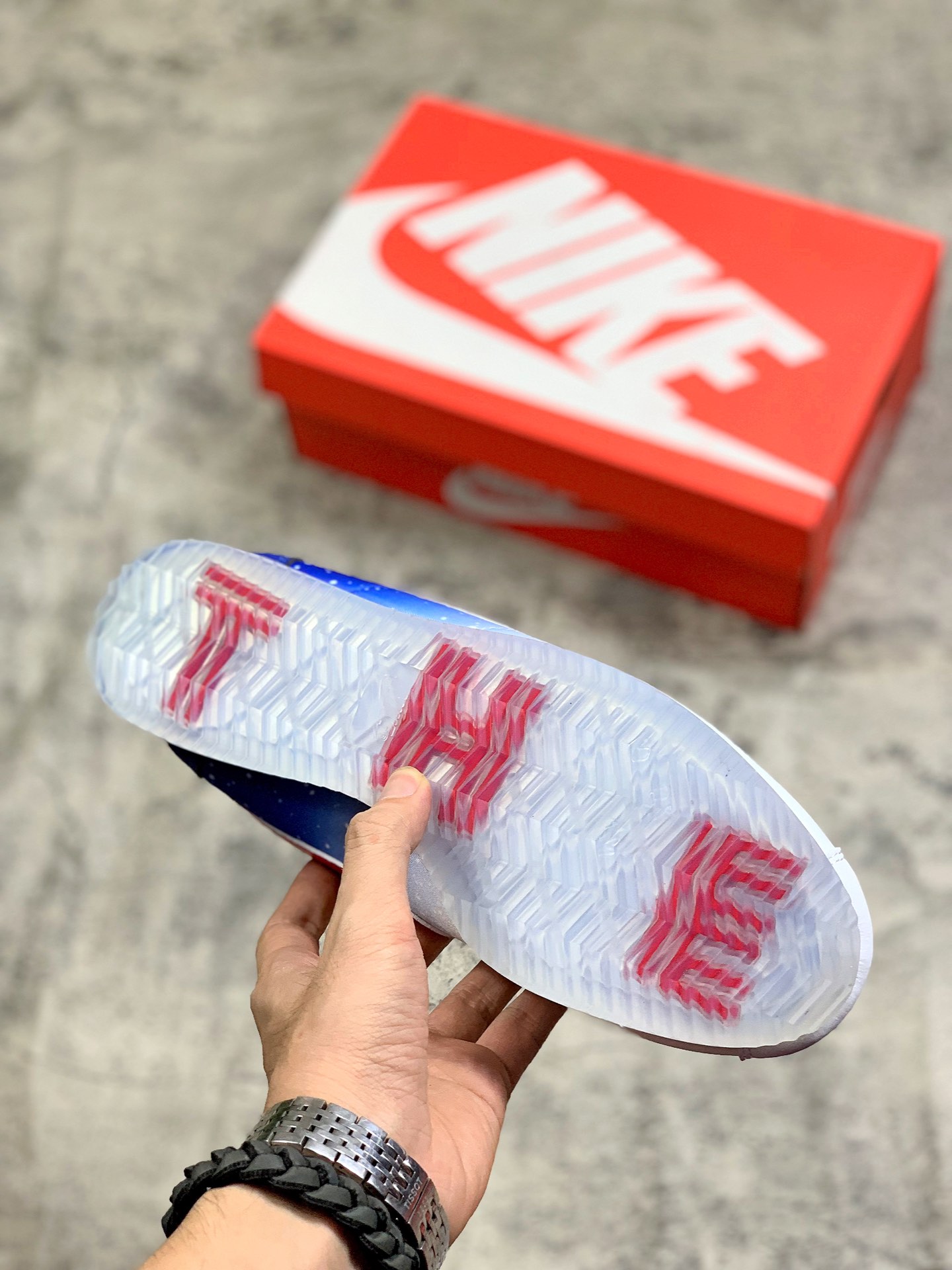 75Nike/耐克 CORTEZ 阿甘轻便运动跑鞋