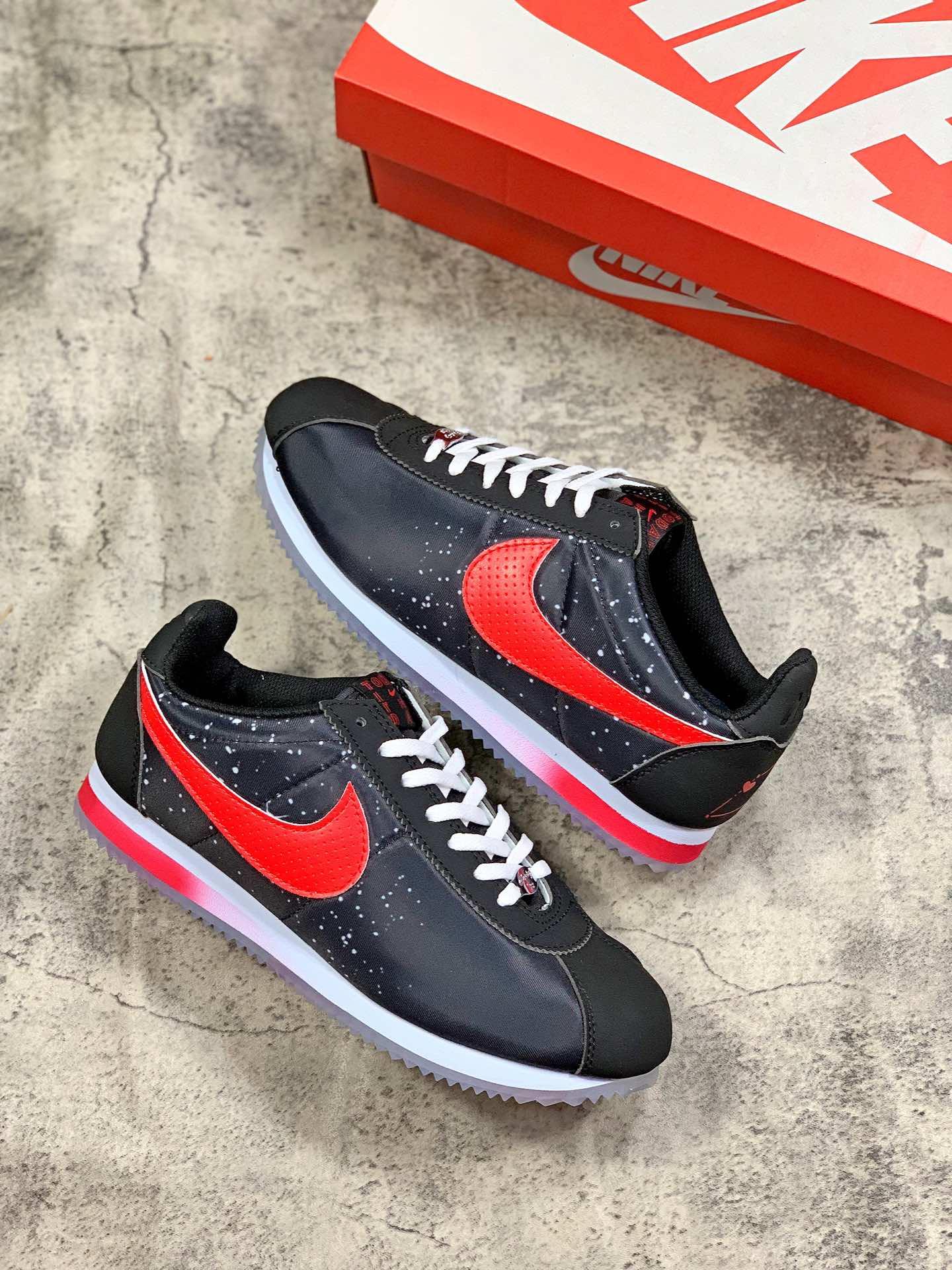 75Nike/耐克 CORTEZ 阿甘轻便运动跑鞋36-45