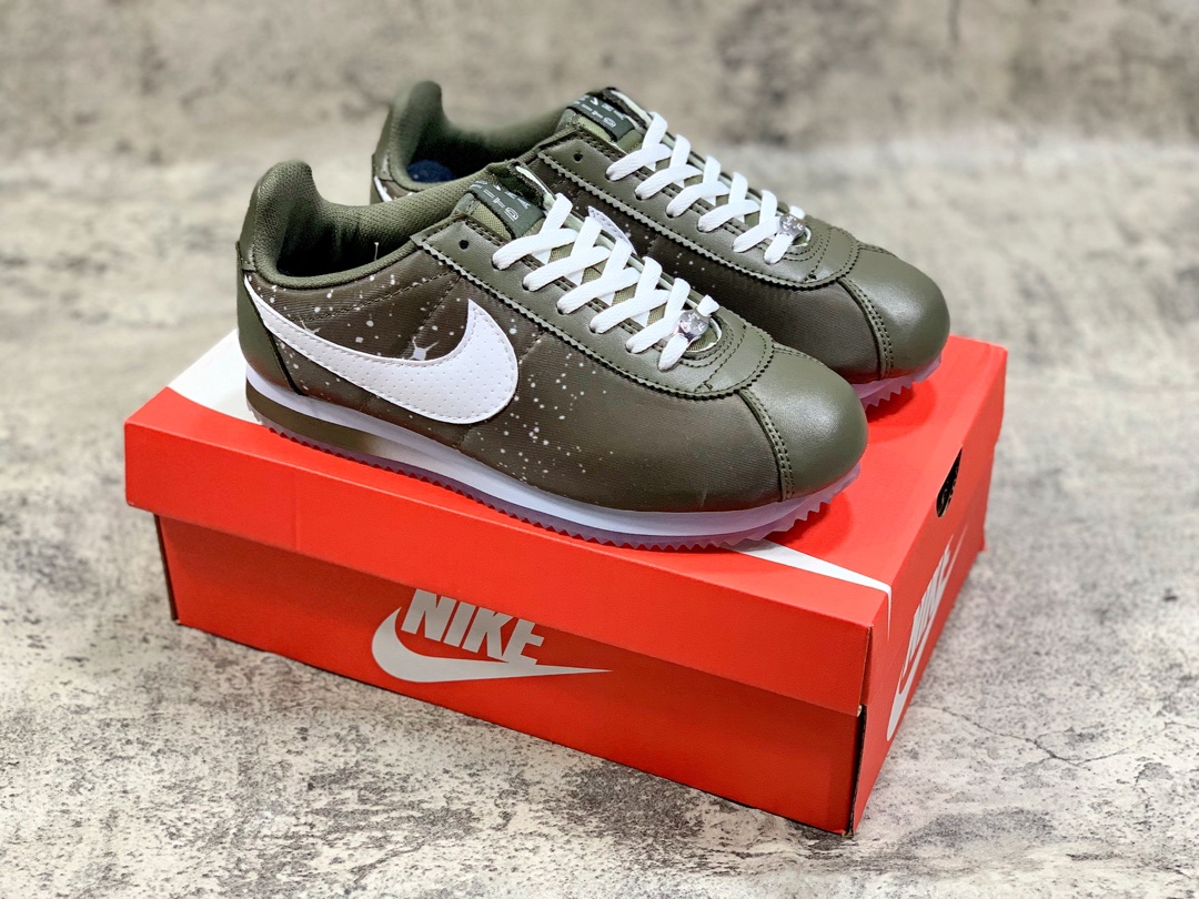 75Nike/耐克 CORTEZ 阿甘轻便运动跑鞋