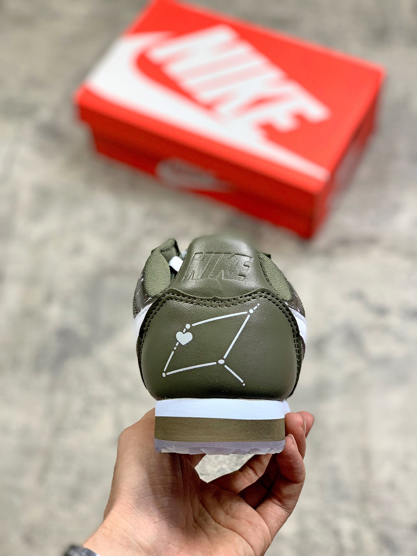 75Nike/耐克 CORTEZ 阿甘轻便运动跑鞋