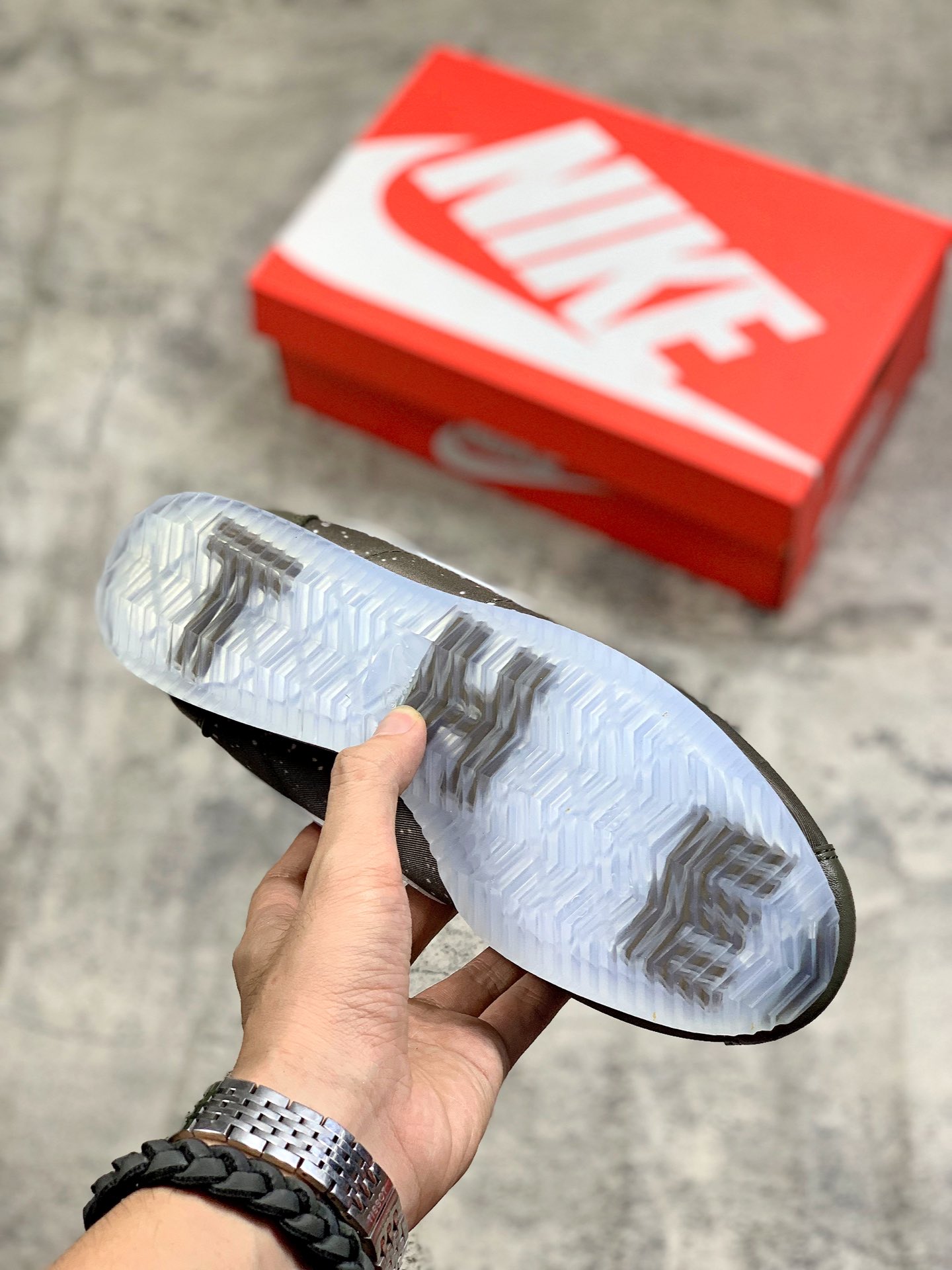 75Nike/耐克 CORTEZ 阿甘轻便运动跑鞋