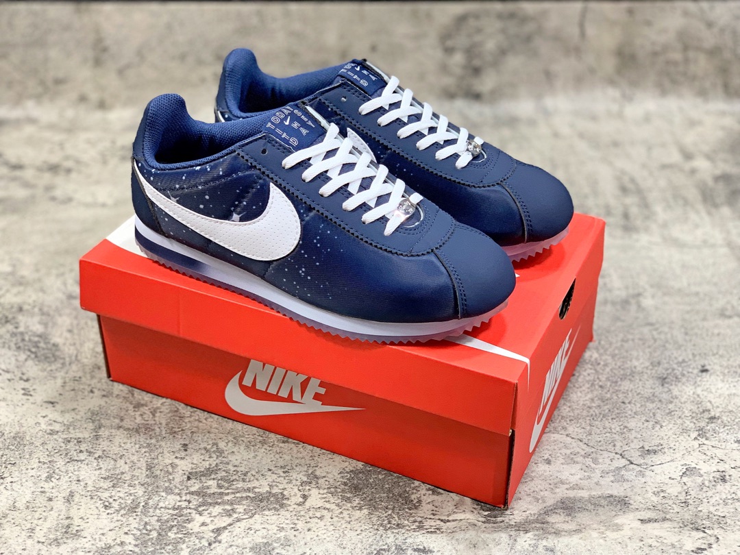 75Nike/耐克 CORTEZ 阿甘轻便运动跑鞋