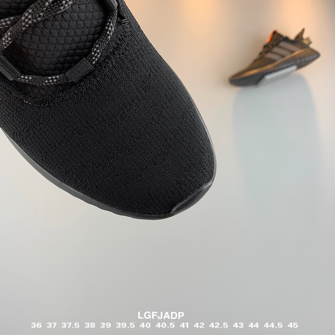 140Adidas Tubular Doom 因为外形跟椰子很像，之所以被称为小椰子 货号：EE3707