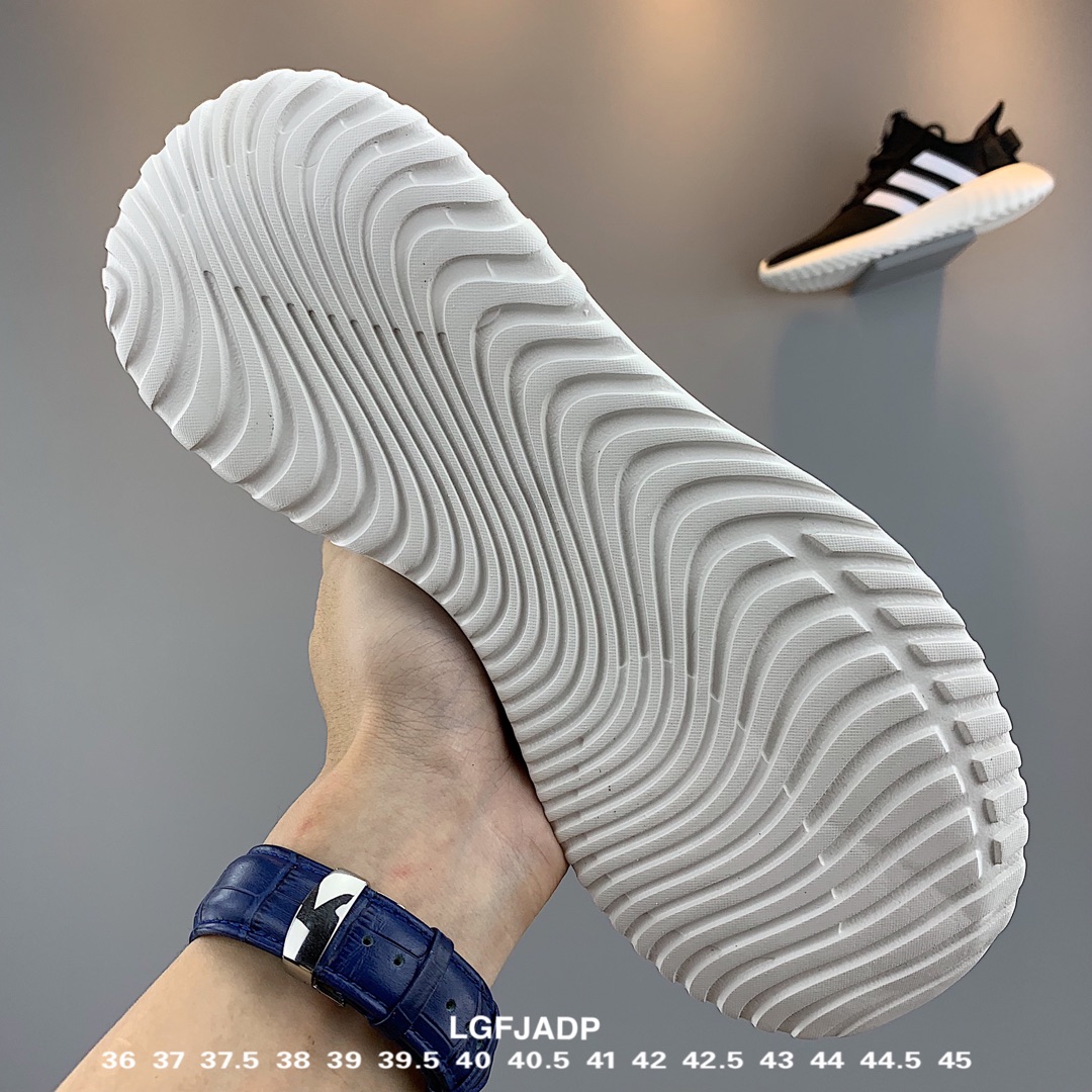 150Adidas Tubular Doom 因为外形跟椰子很像，之所以被称为小椰子 货号：EE9972