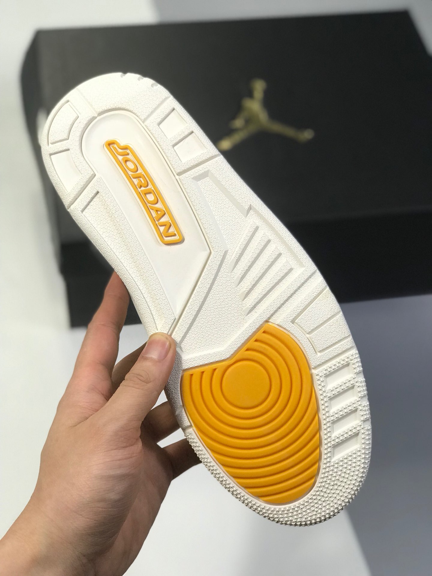 250乔3低帮系列全网独家实拍首发Air Jordan Legacy 312 low