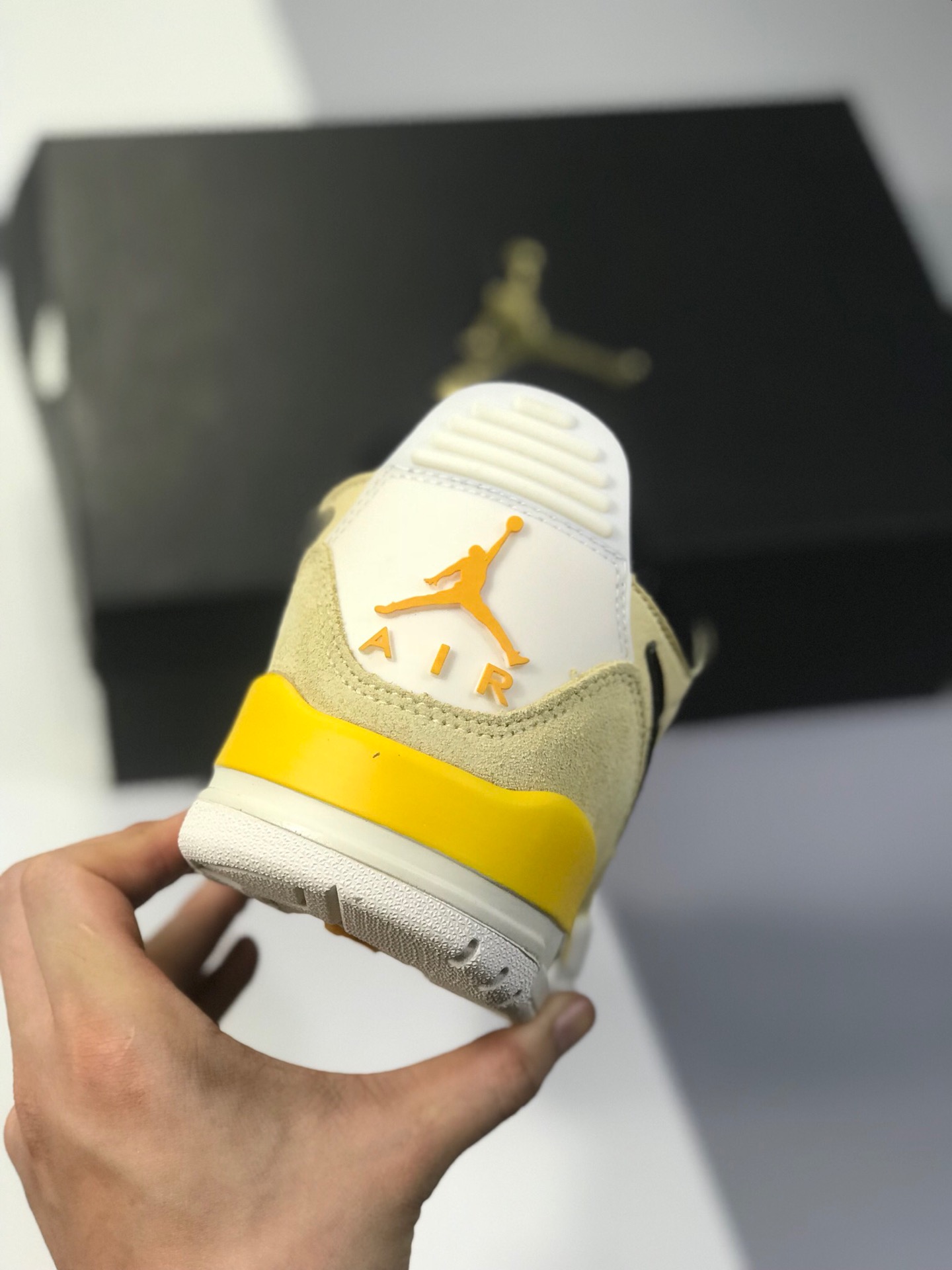 250乔3低帮系列全网独家实拍首发Air Jordan Legacy 312 low