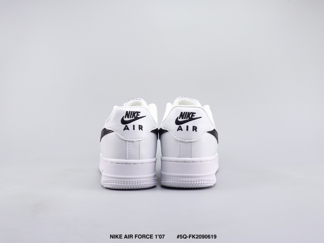 105 NIKE AIR FORCE 1'07 耐克空军一号低帮板鞋 皮革织物拼接材质